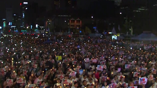 오늘 하루 10만명 모인 광화문광장…'노 아베' 촛불문화제