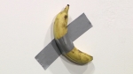[뉴스브리핑] 행위예술가, 1억4천만원 '바나나 작품' 먹어치워