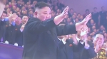 '노마스크' 2만 군중 속…김정은, 집권 최대 실내공연