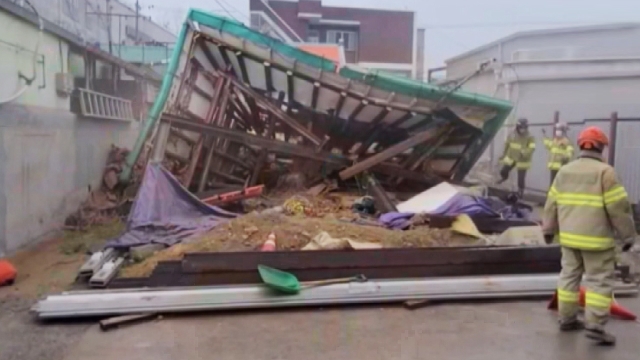 House collapsed during construction in Gwangju…  “Two workers died”