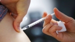 얀센 변수에 모더나는 "미국 먼저"…더 꼬인 백신 계획