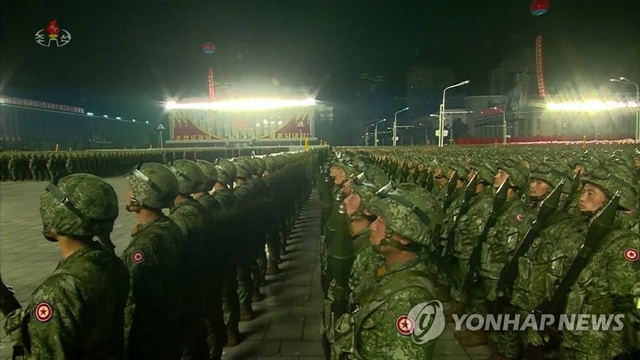 북한, 민간 예비군·경찰 열병식…김정은, 참석하고 연설 안해
