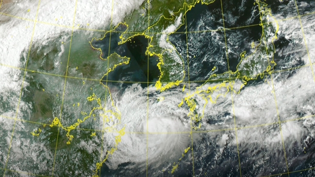 태풍 '찬투' 더 남쪽으로 이동…제주·남부지방 강한 비