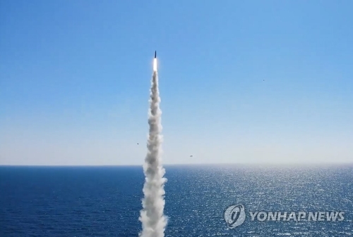 북한 "남측 SLBM, 초보적 걸음마 단계…무기개발 집착속내 주시"