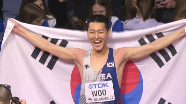 우상혁, 한계를 넘다…한국인 첫 세계실내육상 금메달