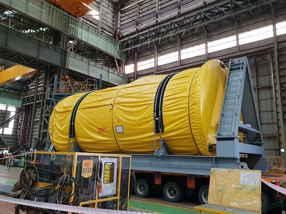 100톤짜리 원자로 설비 부품-8일 'ㄷ' 기업 공장에서 해당 부품에 노동자 끼임 사망사고 발생    