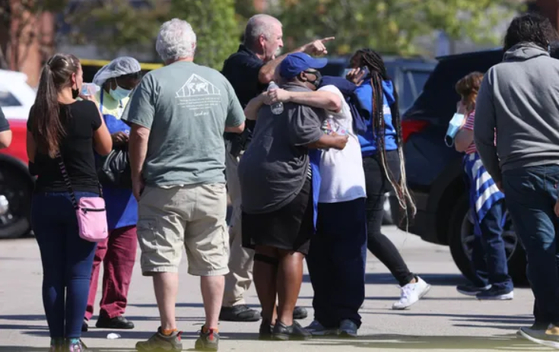 미국 테네시주 콜리어빌시 마트 총격사건 사진 〈출처=USA투데이〉