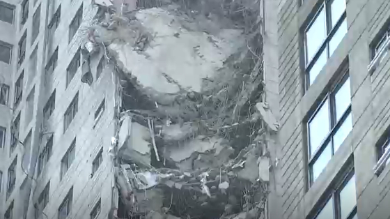11일 광주광역시 서구 화정동 아파트 신축 공사 현장에서 외벽 붕괴