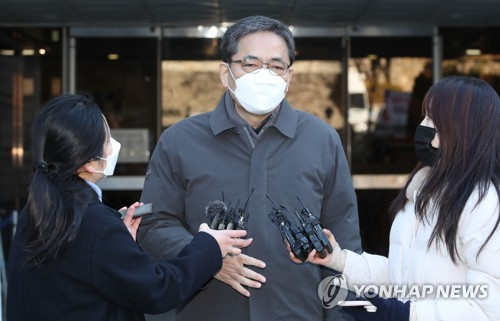 지난해 12월 1일 구속영장 실질심사를 마치고 나오는 곽상도 전 의원 〈사진=연합뉴스〉