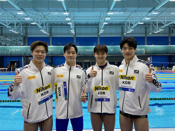 남자 계영 800m 대표팀 이호준, 이유연, 김우민, 황선우(왼쪽부터) (사진=올댓스포츠)
