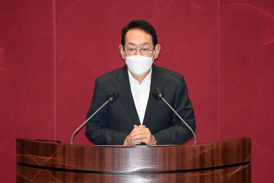 국회 법제사법위원장에 선출된 김도읍 의원이 지난 22일 서울 여의도 국회에서 열린 본회의에서 당선인사를 하고 있다. 〈사진=국회사진기자단〉