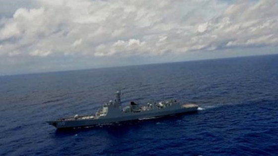 대만 인근 해역 지나가는 중국군 구축함. 〈사진-로이터·연합뉴스〉